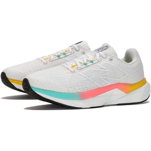 New Balance Men’s FuelCell Propel V5(White/Ginger Lemon/Cyber Jade)