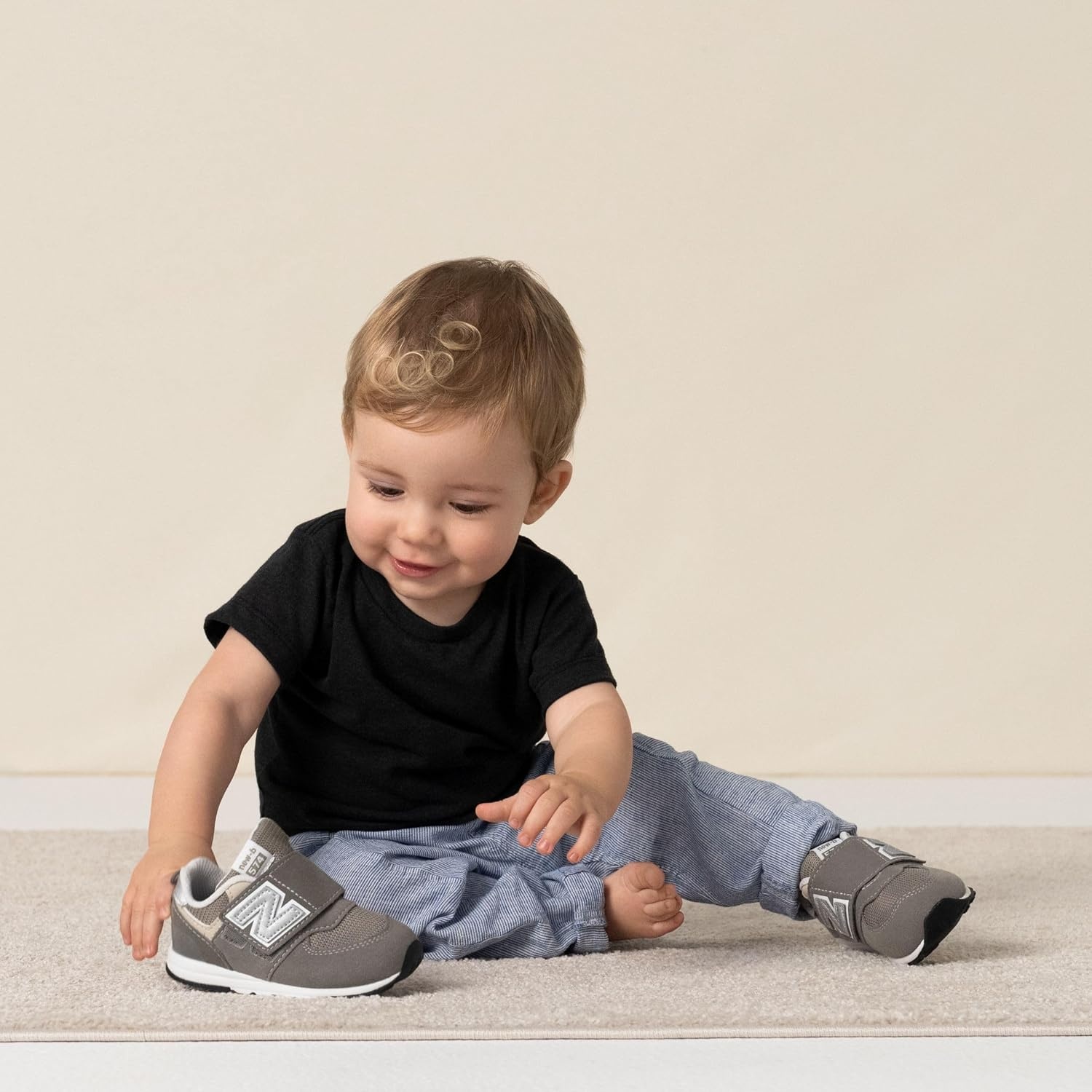 image:imageNew Balance Baby Boys 574 Newb HookandLoop Sneakers Casual ShoesRain CloudSilver Metallic