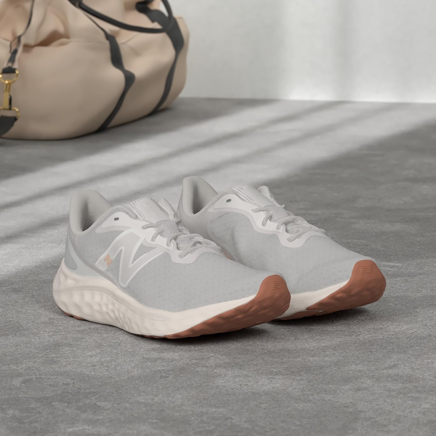 image:imageNew Balance Womens Fresh Foam Arishi V4Summer FogNimbus CloudLight Gold Metallic