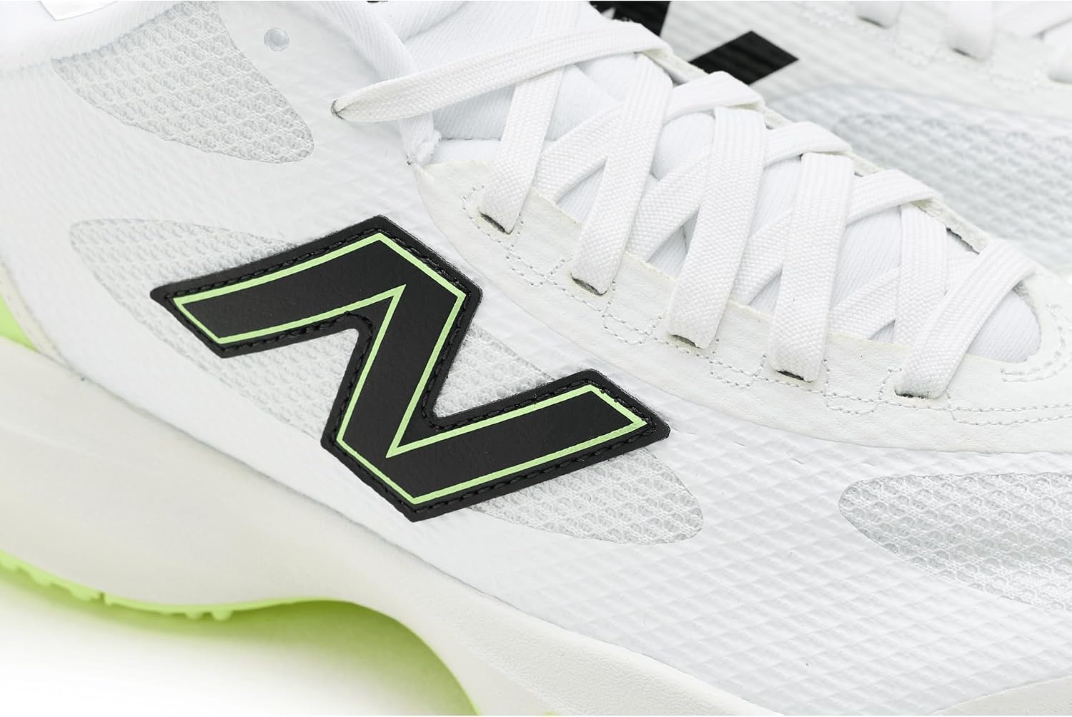 image:imageNew Balance Unisex Adult Freezelx V5 TurfNb 102 WhiteAfterglow