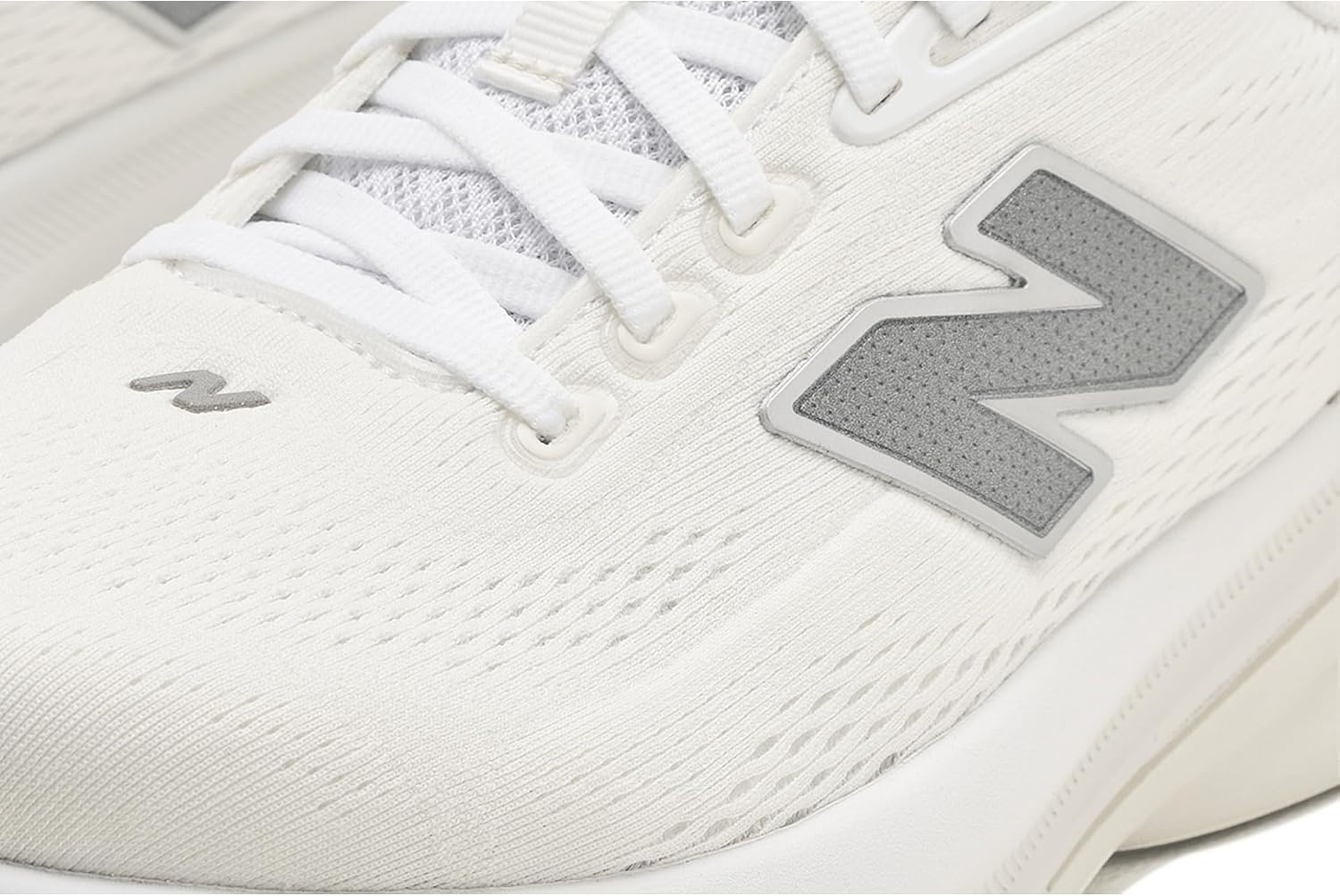 image:imageNew Balance Womens Fresh Foam X 860v15Nb 103 WhiteSilver Metallic